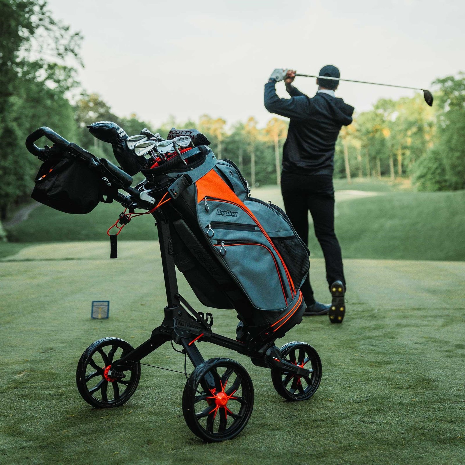 Bag Boy Nitron Auto-Open carrito manual, negro/rojo