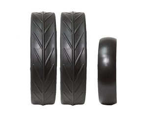 JuCad neumáticos - 2 ruedas traseras, 1 rueda delantera, negro