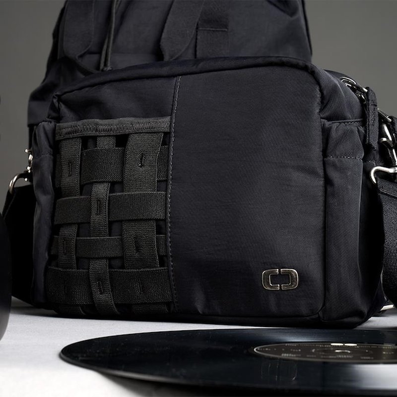 Ogio Rise Crossbody bag, negro
