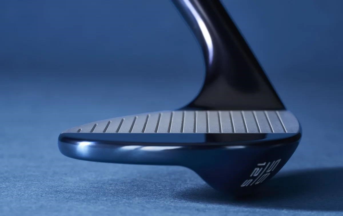 Callaway Opus Platinum Blue wedge, grafito