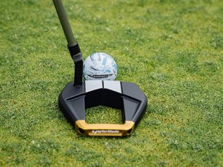 TaylorMade Kalea Gold Spider S putter de mujer