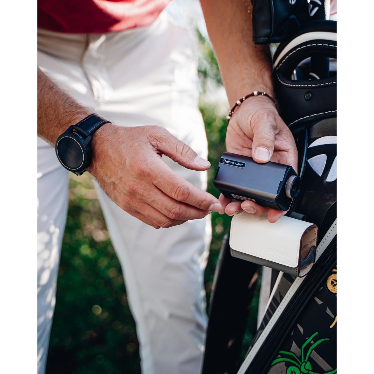 Golf Buddy aim QUANTUM telémetro láser