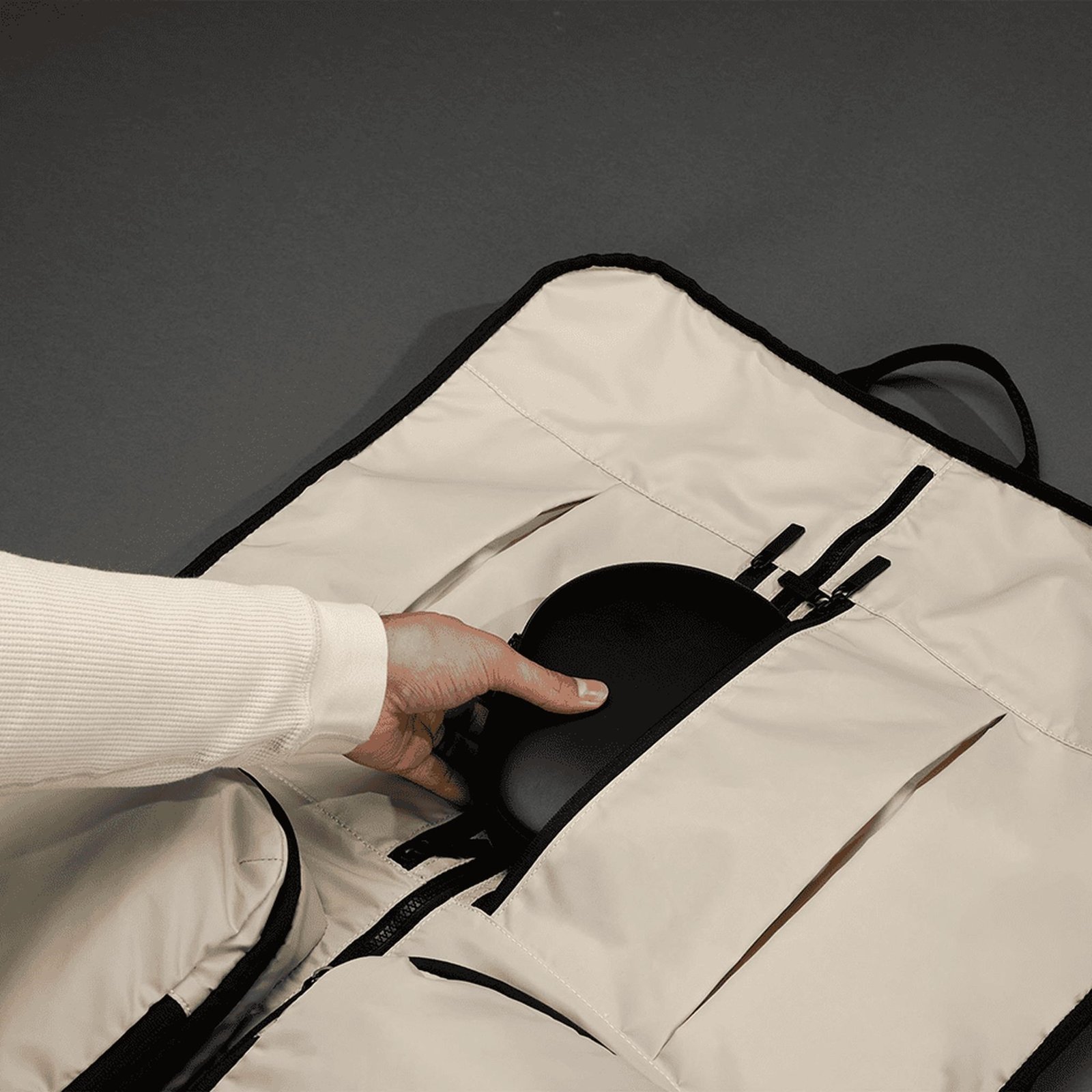Ogio Pace Pro Suiter 53L Duffel, negro