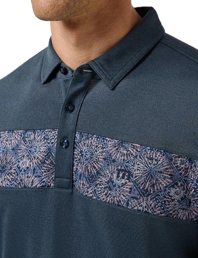 Travis Mathew Good Good Acropolis polo de hombre, mood indigo/vintage indigo
