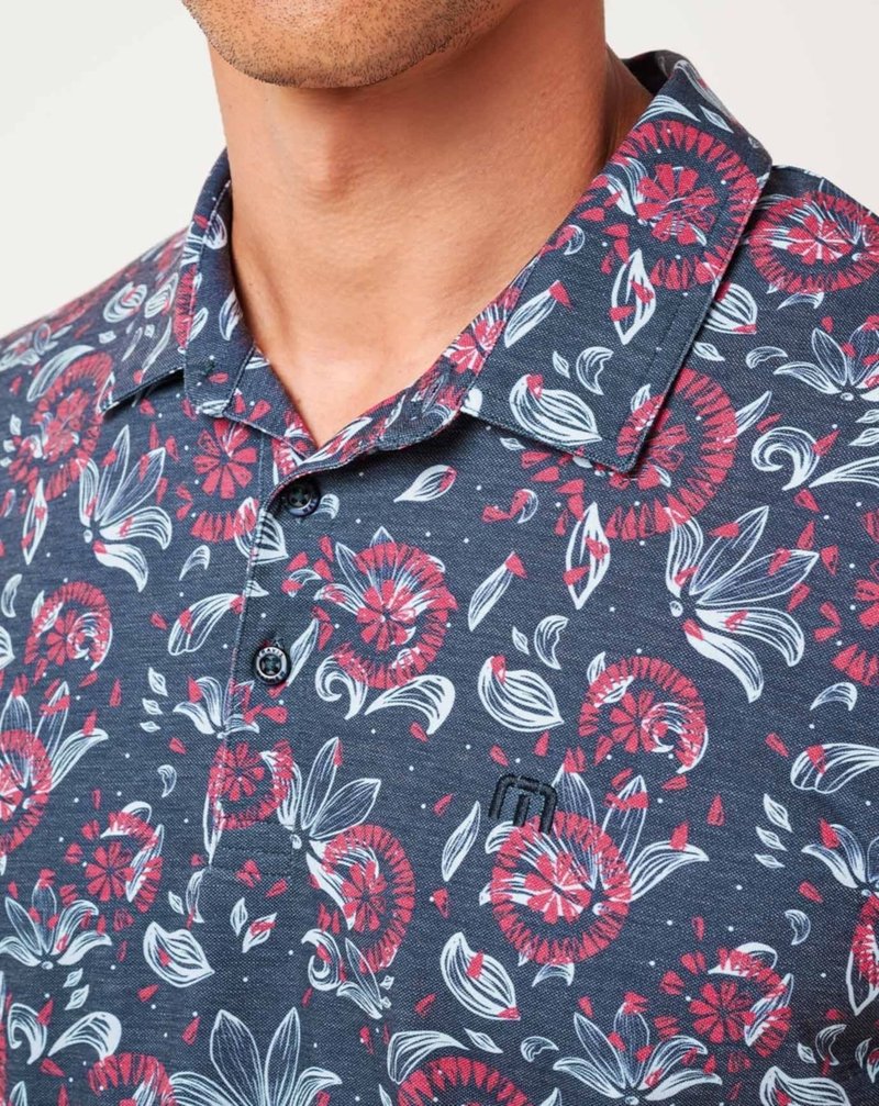 Travis Mathew FEATHERWEIGHT FLOURISH polo de hombre, mood indigo/vintage indigo