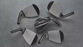 Mizuno Pro T-1 Black Ion wedge, acero