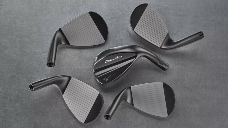 Mizuno Pro T-1 Black Ion wedge, acero
