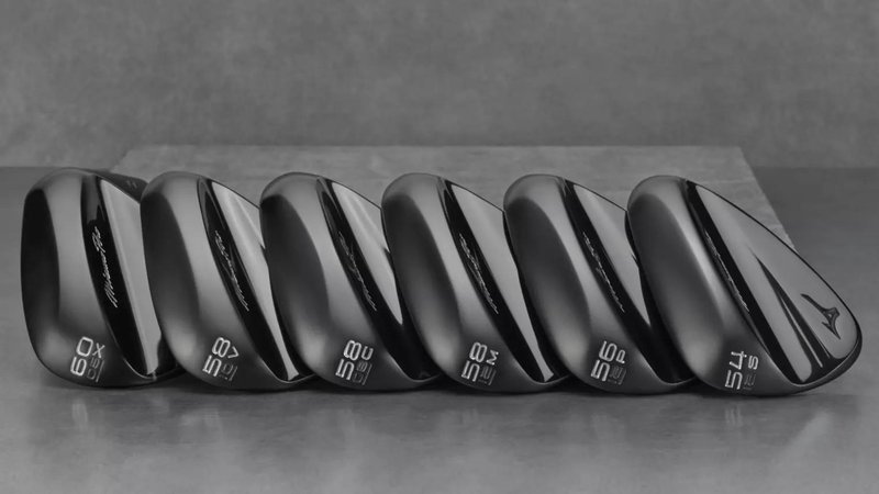 Mizuno Pro T-1 Black Ion wedge, acero