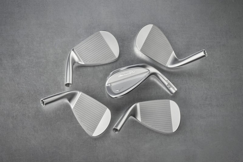 Mizuno Pro T-3 Soft White Satin wedge, acero