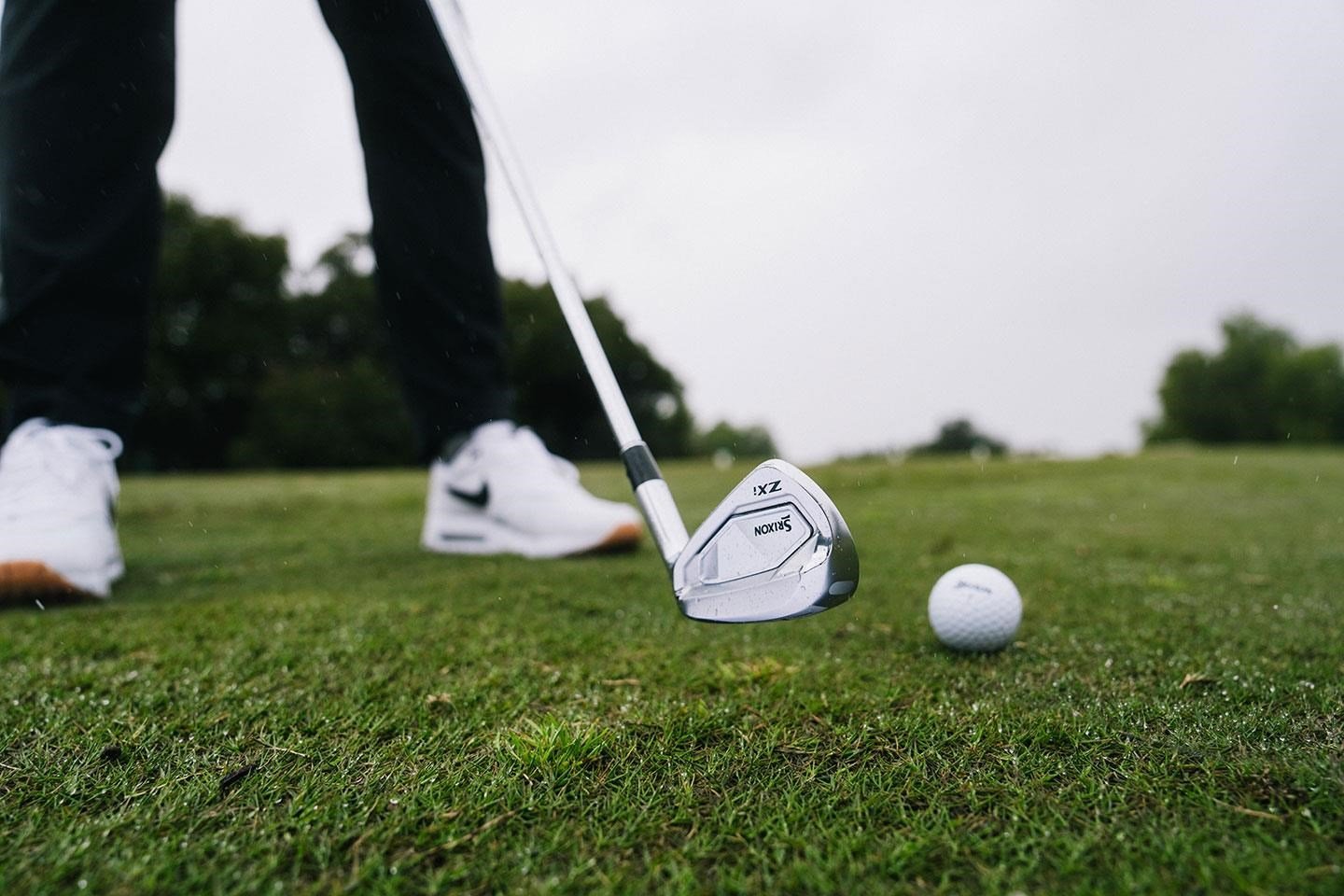 Srixon ZXi5 hierros de hombre, grafito