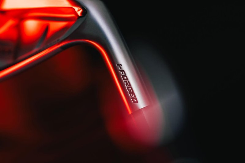 Srixon ZXi7 hierros de hombre, acero