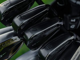 TaylorMade Qi Gunmetal Edition hierros de hombre, acero