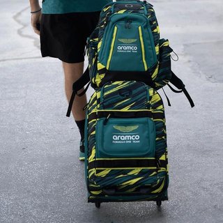 Ogio Alpha Layover Aston Martin F1 Team 40-44L bolsa de golf, verde