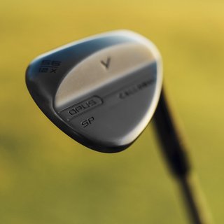 Callaway Opus SP Black Shadow wedge, grafito