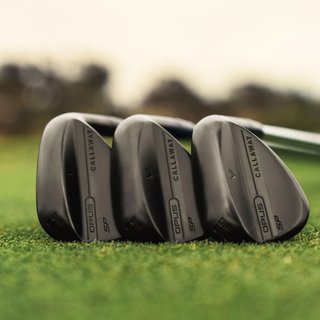 Callaway Opus SP Black Shadow wedge, grafito