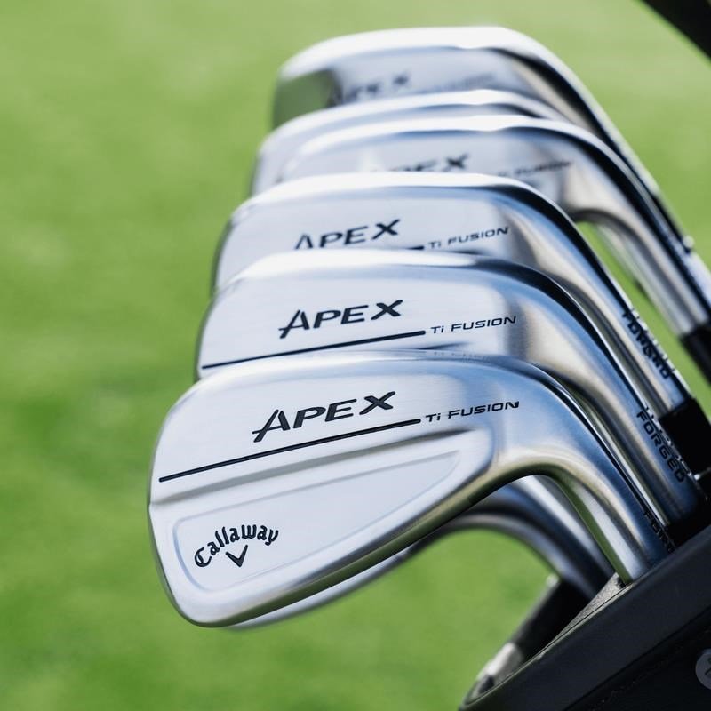 Callaway Apex Ti Fusion 250 Plated hierros de hombre, grafito