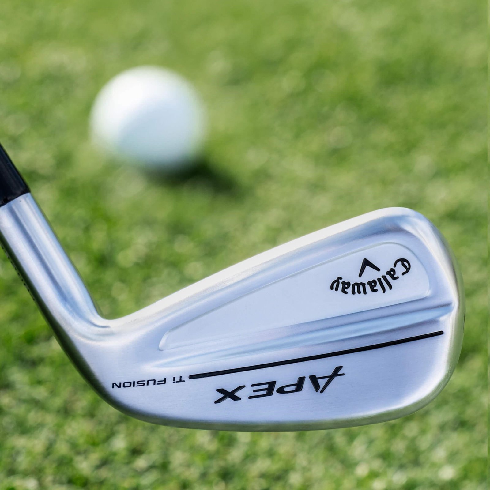 Callaway Apex Ti Fusion 250 Plated hierros de hombre, grafito
