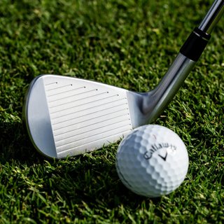 Callaway Apex Ti Fusion 250 Plated hierros de hombre, grafito