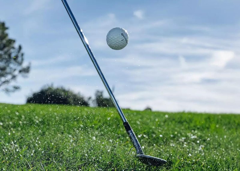 TaylorMade TP5 Stripe pelotas de golf 2026