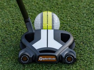 TaylorMade Tour Response Stripe pelotas de golf 2026