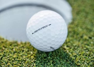 TaylorMade Tour Response Stripe pelotas de golf 2026