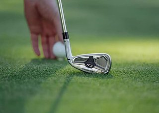 TaylorMade Qi Max hierros de hombre, acero