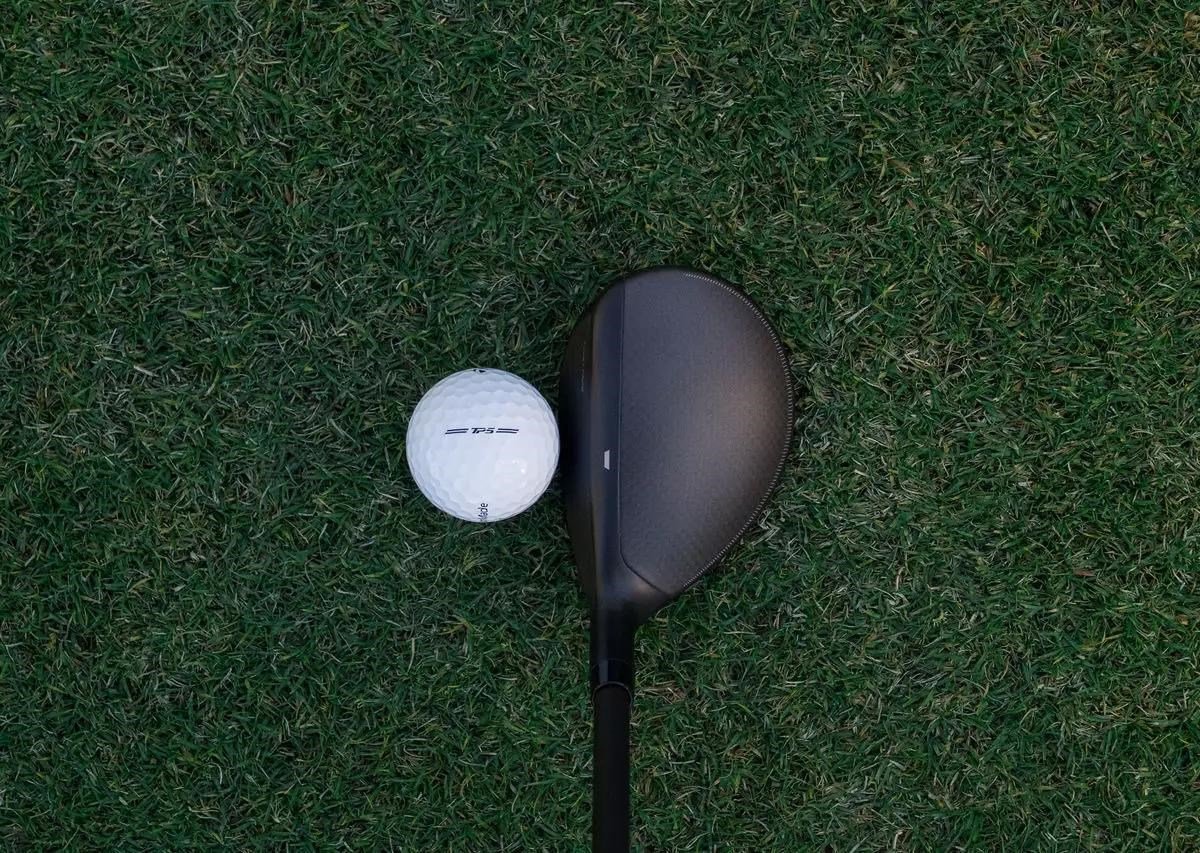 TaylorMade Qi4D Max híbrido para hombre