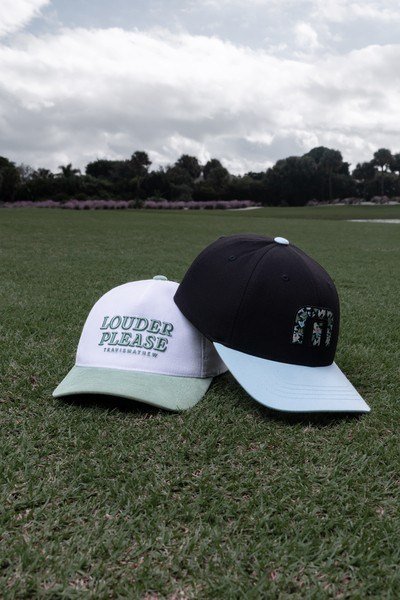 Travis Mathew Louder Please gorra de hombre, blanca