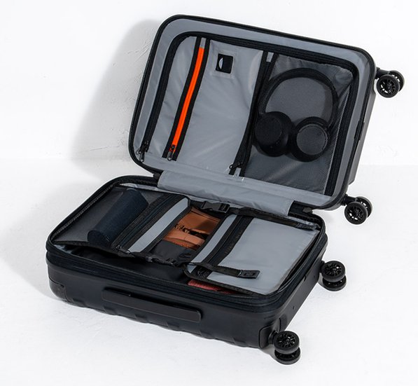 Ogio Renegade Vault carry-on bag, blanco