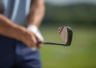 TaylorMade Hi-Toe 5 Aged Copper wedge de hombre, grafito