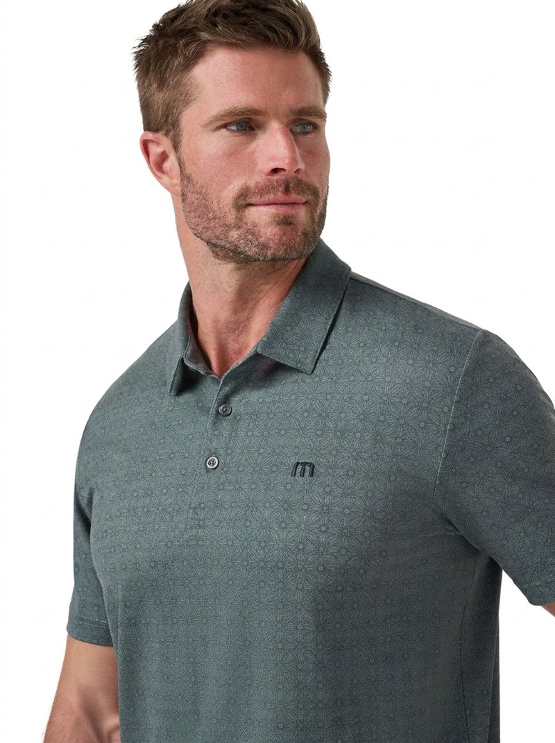 Travis Mathew Featherweight Trophy Ready polo de hombre, balsam green