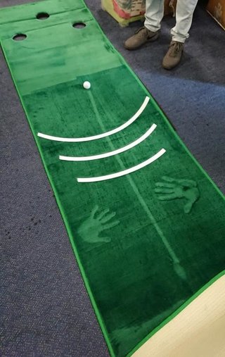Pure 2 Improve Pure2Improve Dual Grain Putting Mat with Broom (335,3x69,9cm) ayuda de entrenamiento