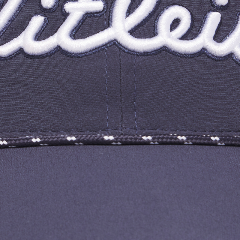Detalle de cuerda trenzada en Titleist Tour Breezer