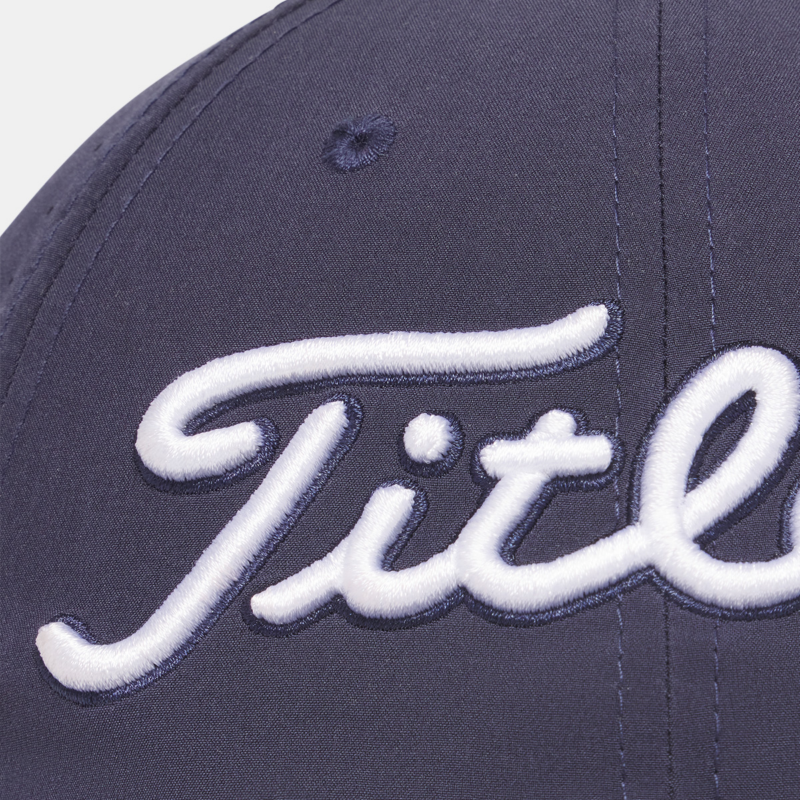 Paneles frontales no estructurados en Titleist Tour Breezer