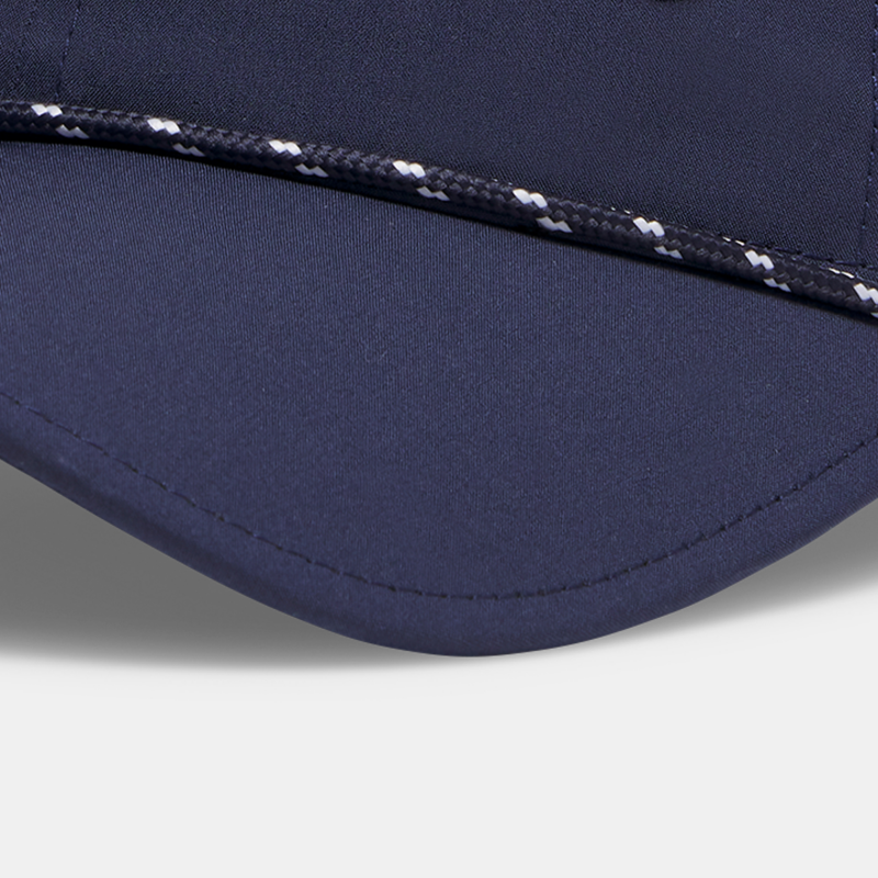 Construcción de visera Zero Stitch en Titleist Tour Breezer