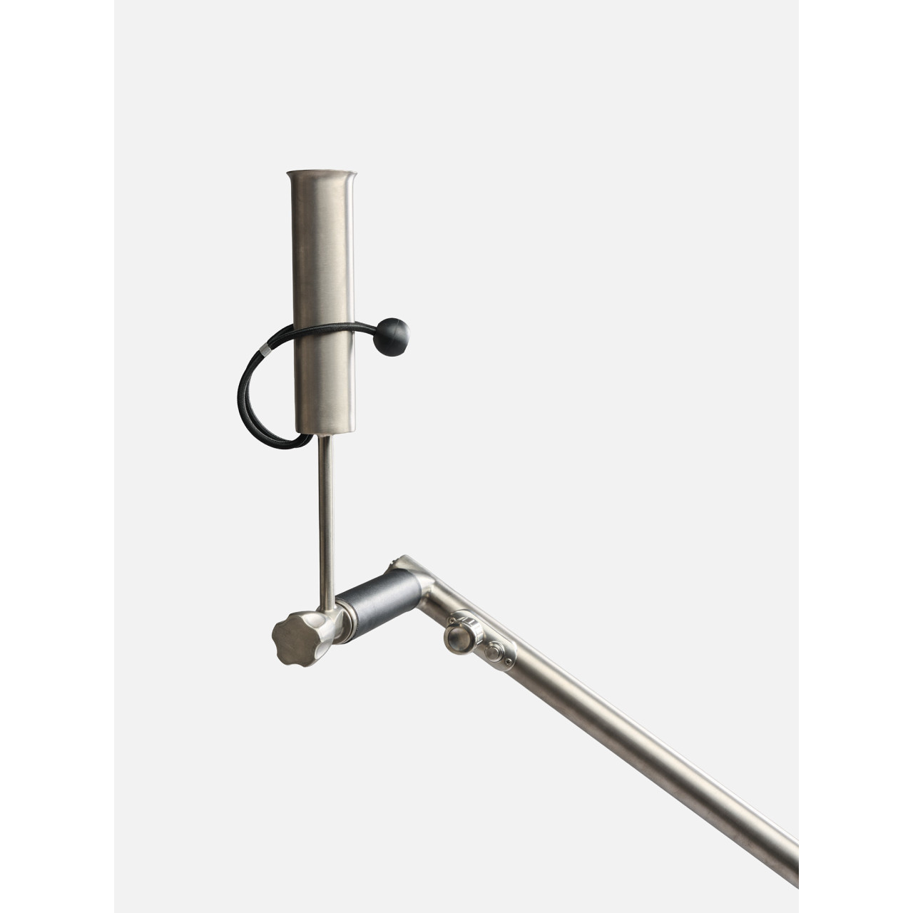 Soporte de paraguas ajustable Davies Caddy Titan – acabado de titanio, vista lateral