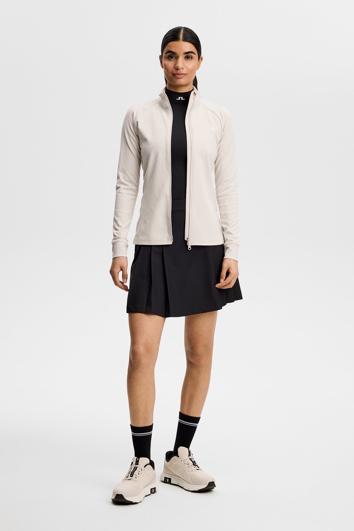 J.Lindeberg Mel Rib Mid Layer Moonbeam – detalle del tejido en el campo