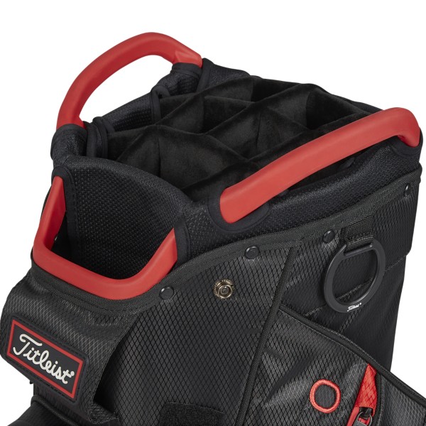 Bolsa Titleist Cart 14 StaDry — Detalle del parche de velcro para el guante y la anilla para la toalla