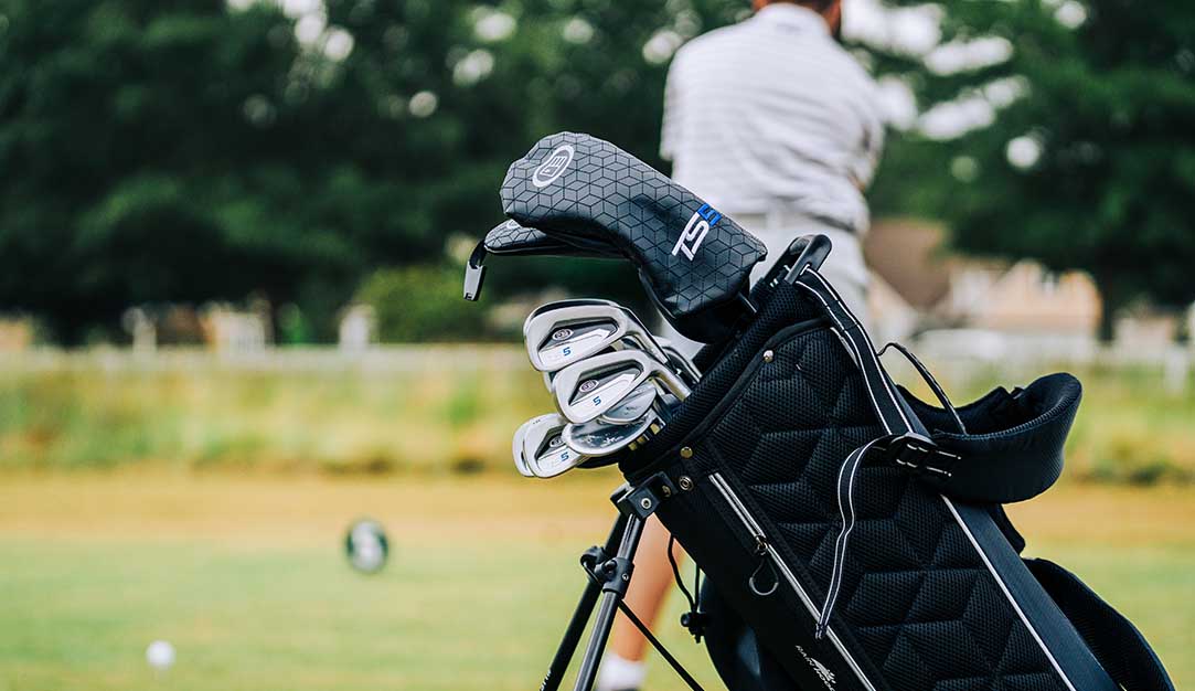 Juego de bolsa de trípode de 10 palos U.S. Kids Golf TS5-66 con bolsa negra/blanca