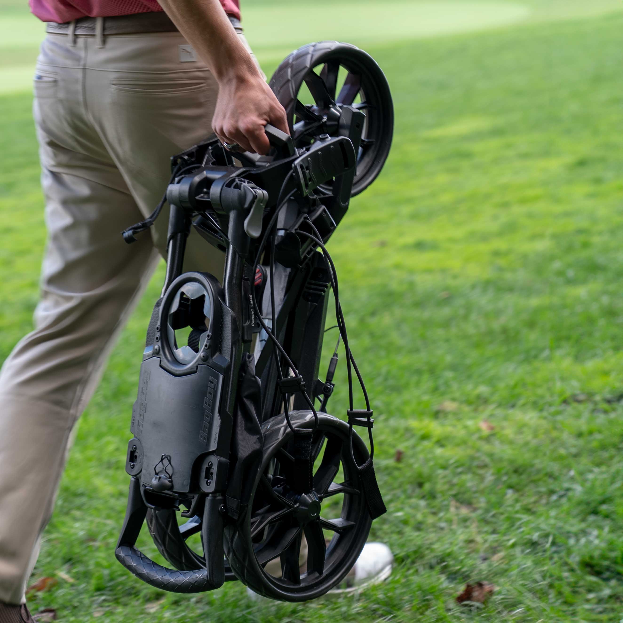 Bag Boy Slimfold — diseño de autoapertura ligero y compacto