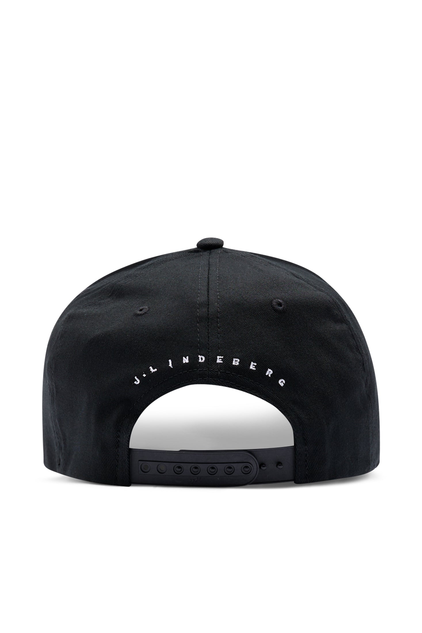 Gorra J.Lindeberg Heath negra: detalle de la marca en el lateral y la parte trasera que muestra el logotipo Bridge 3D y las letras de J.LINDEBERG