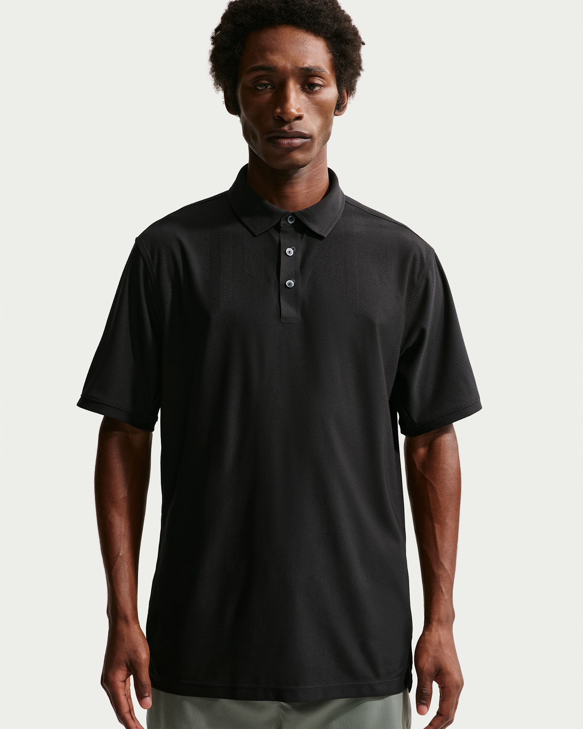 Polo de golf Nike Tailored Performance Dri-FIT en negro