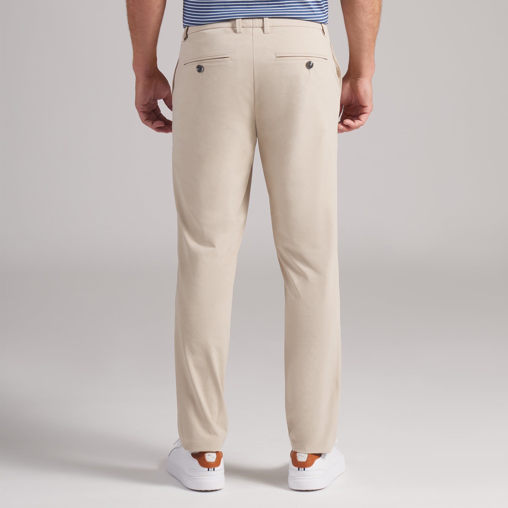 Pantalones de golf Puma 101 Avant Birch – detalle lateral mostrando el bolsillo