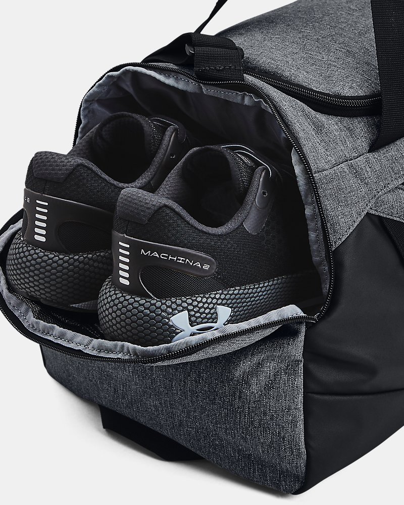 Bolsillo ventilado para zapatos en Undeniable 5.0 Small Duffle Bag