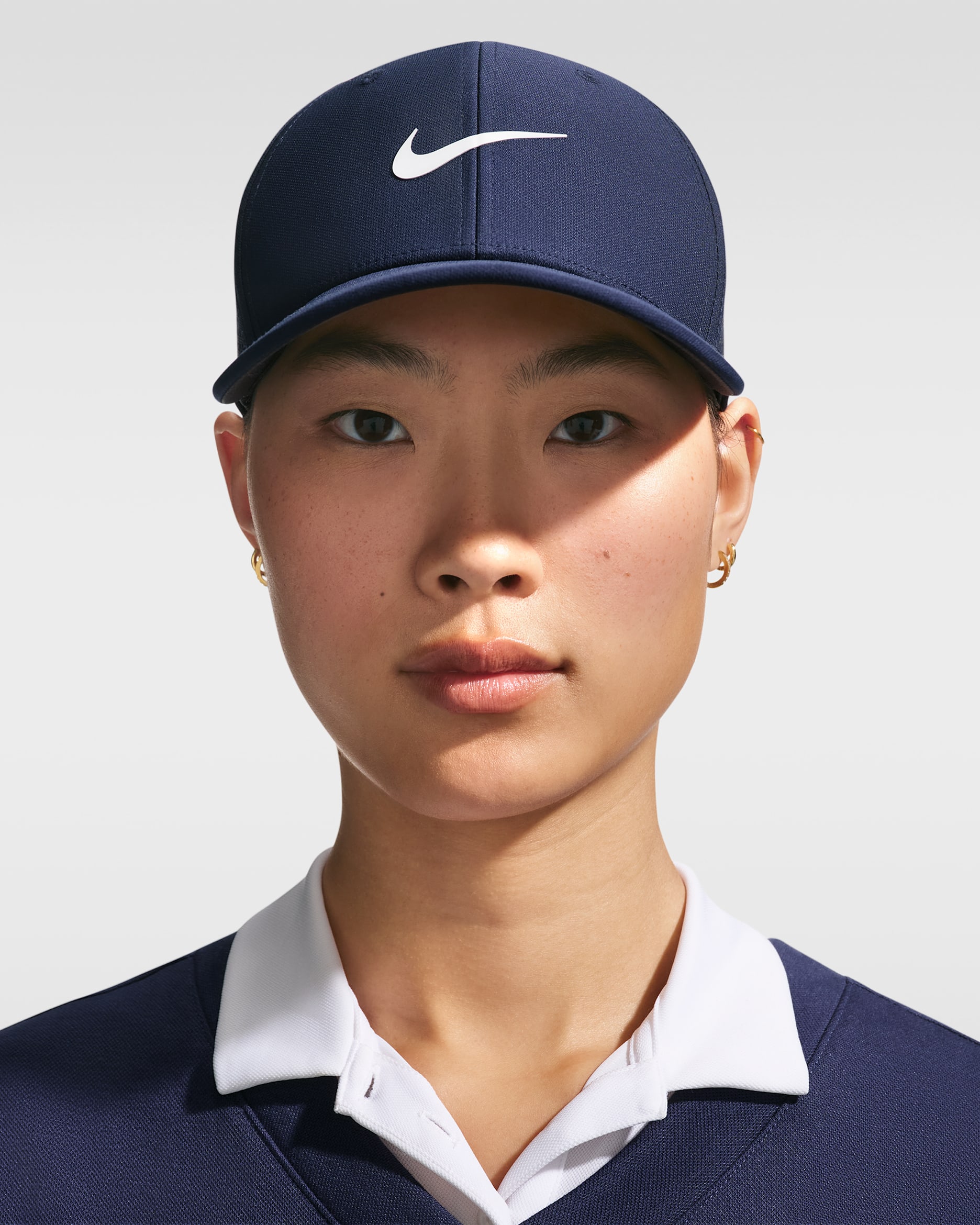 Gorra de golf Nike Rise Dri-FIT ADV SwooshFlex – Azul marino/Antracita/Blanco