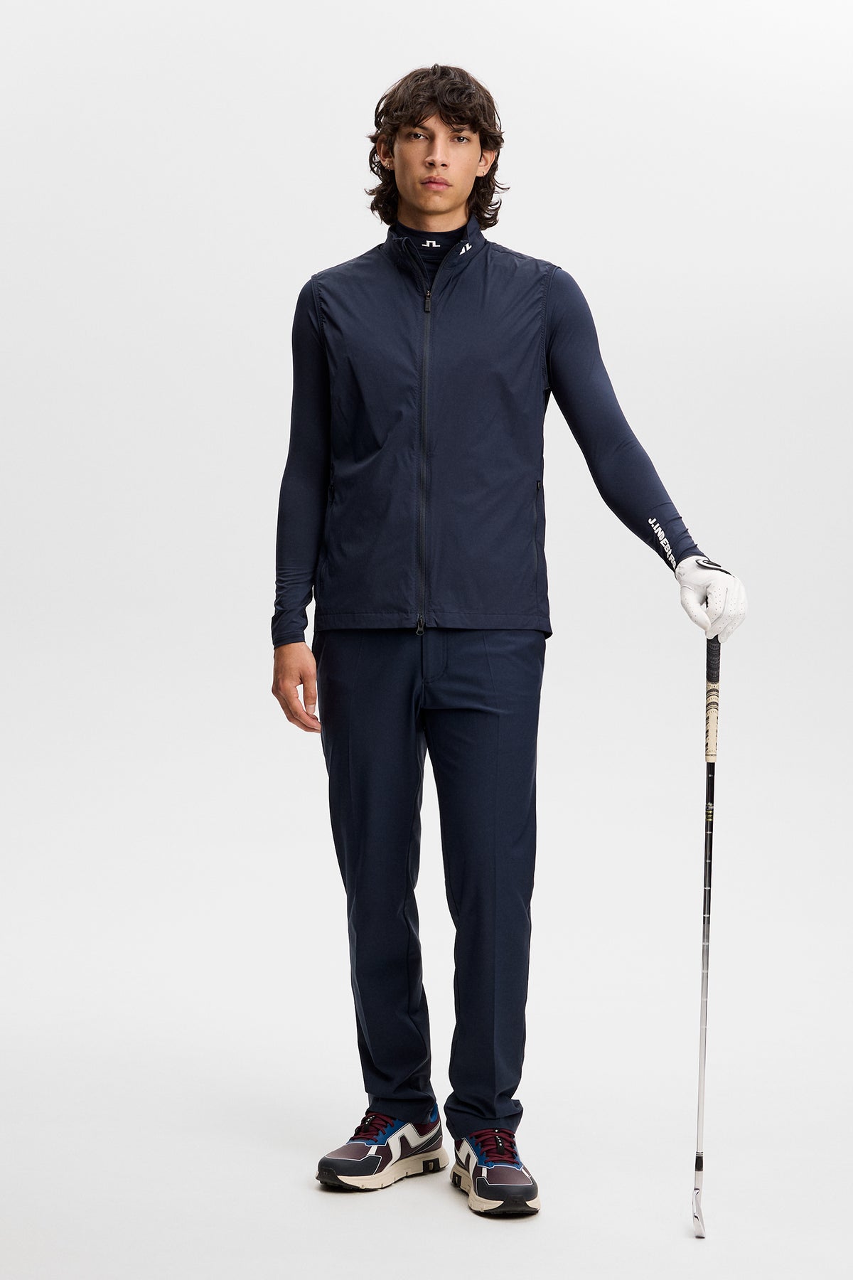Chaleco J.Lindeberg Tour Tech Packable JL Navy – elasticidad para la movilidad del swing